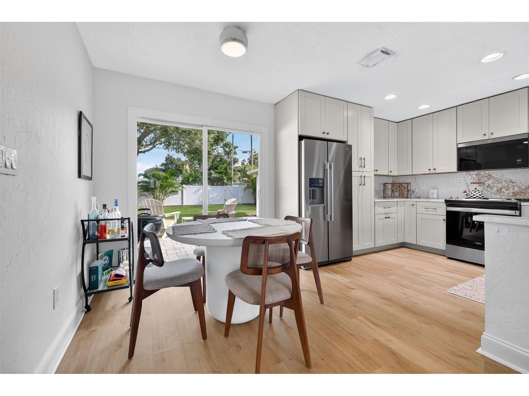 637 41st Avenue NE Saint Petersburg FL 33703 TB8494773 image10