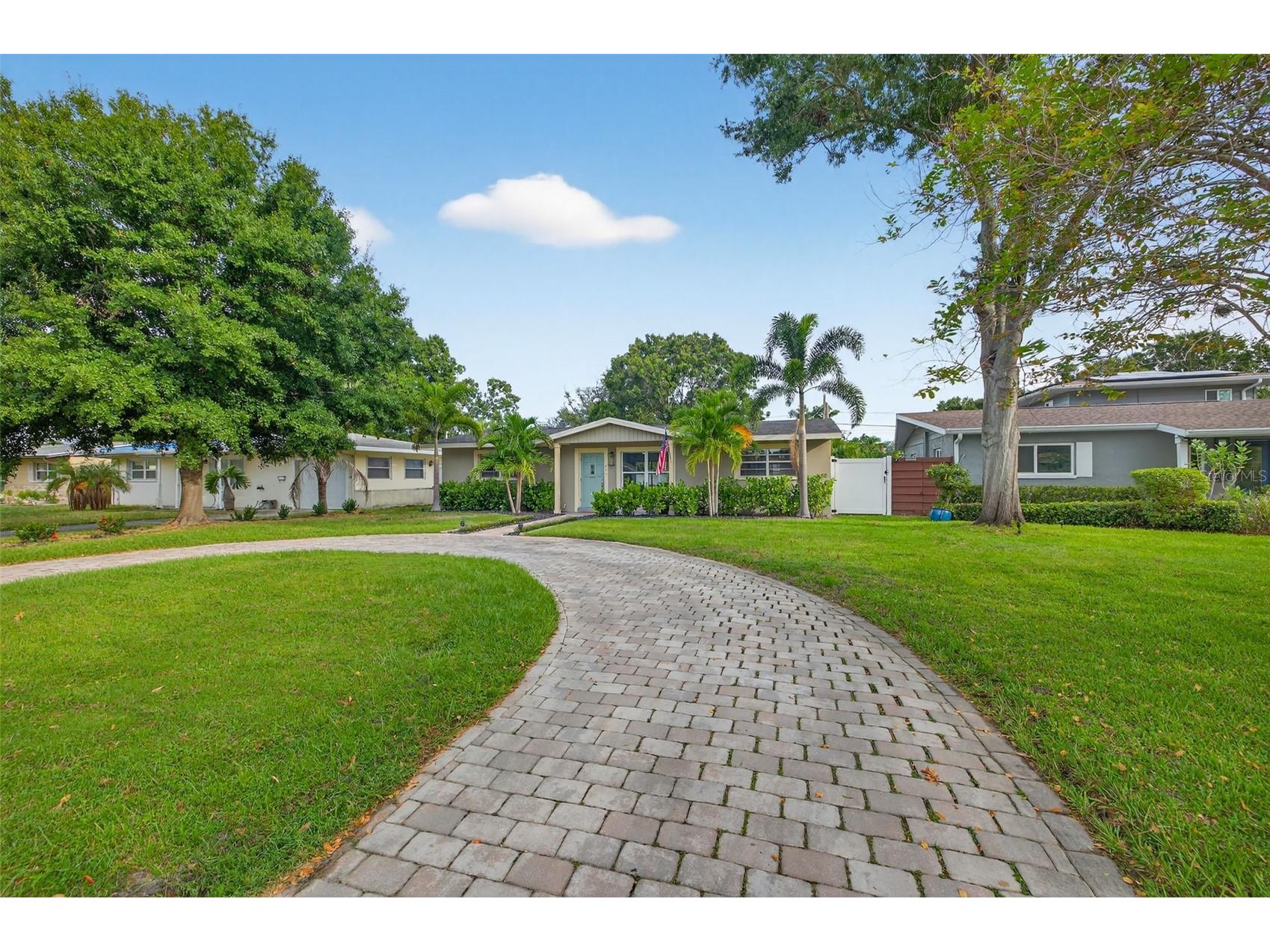 637 41st Avenue NE Saint Petersburg FL 33703 TB8494773 image31