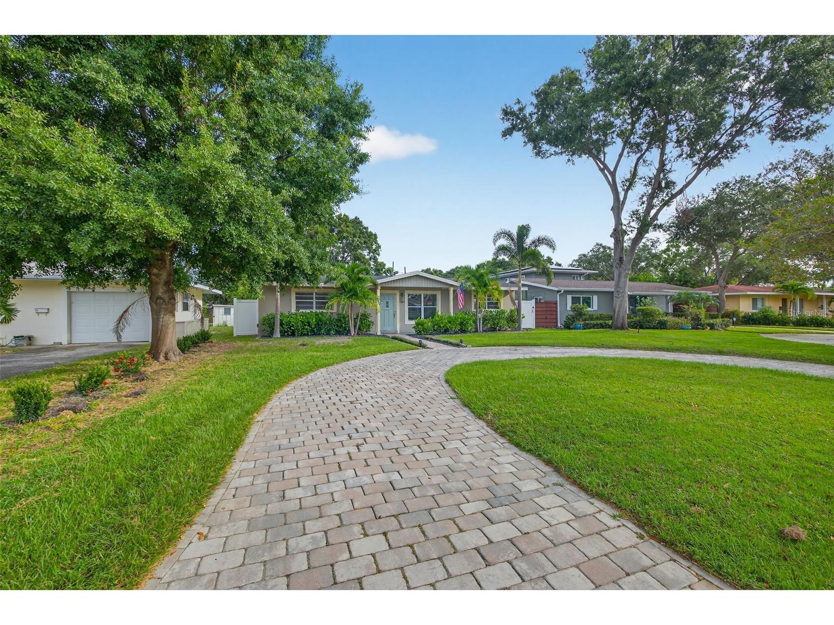 637 41st Avenue NE Saint Petersburg FL 33703 TB8494773 image32