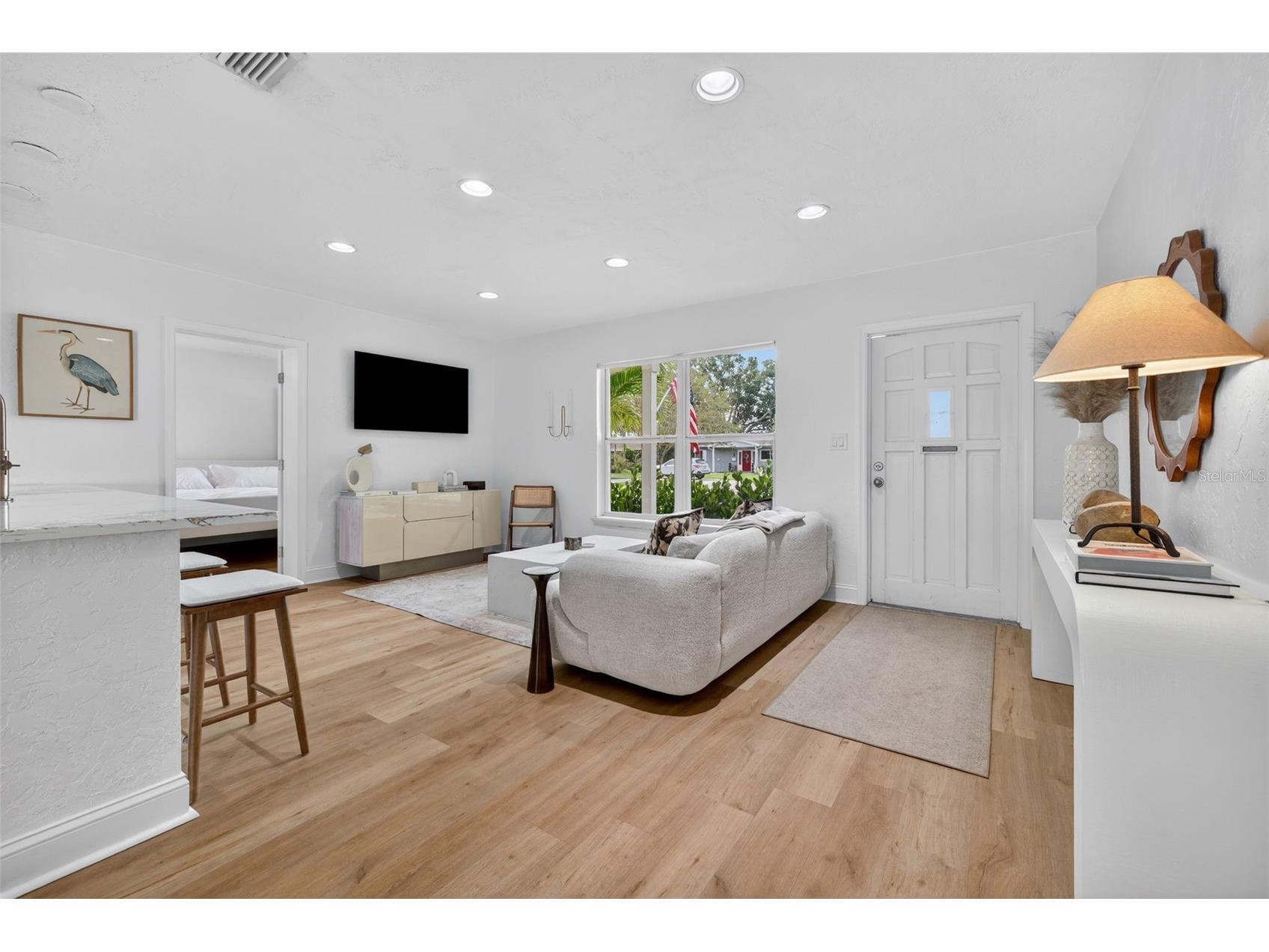 637 41st Avenue NE Saint Petersburg FL 33703 TB8494773 image6