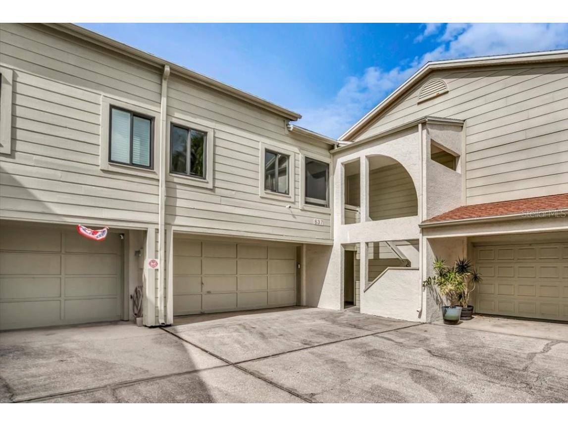 637 Drake Lane N Dunedin FL 34698 TB8446539 image2