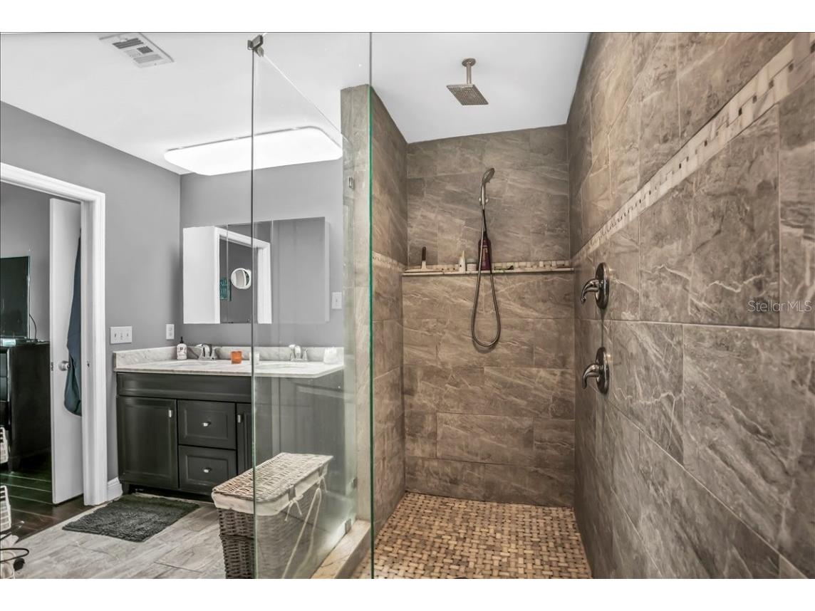 637 Drake Lane N Dunedin FL 34698 TB8446539 image25