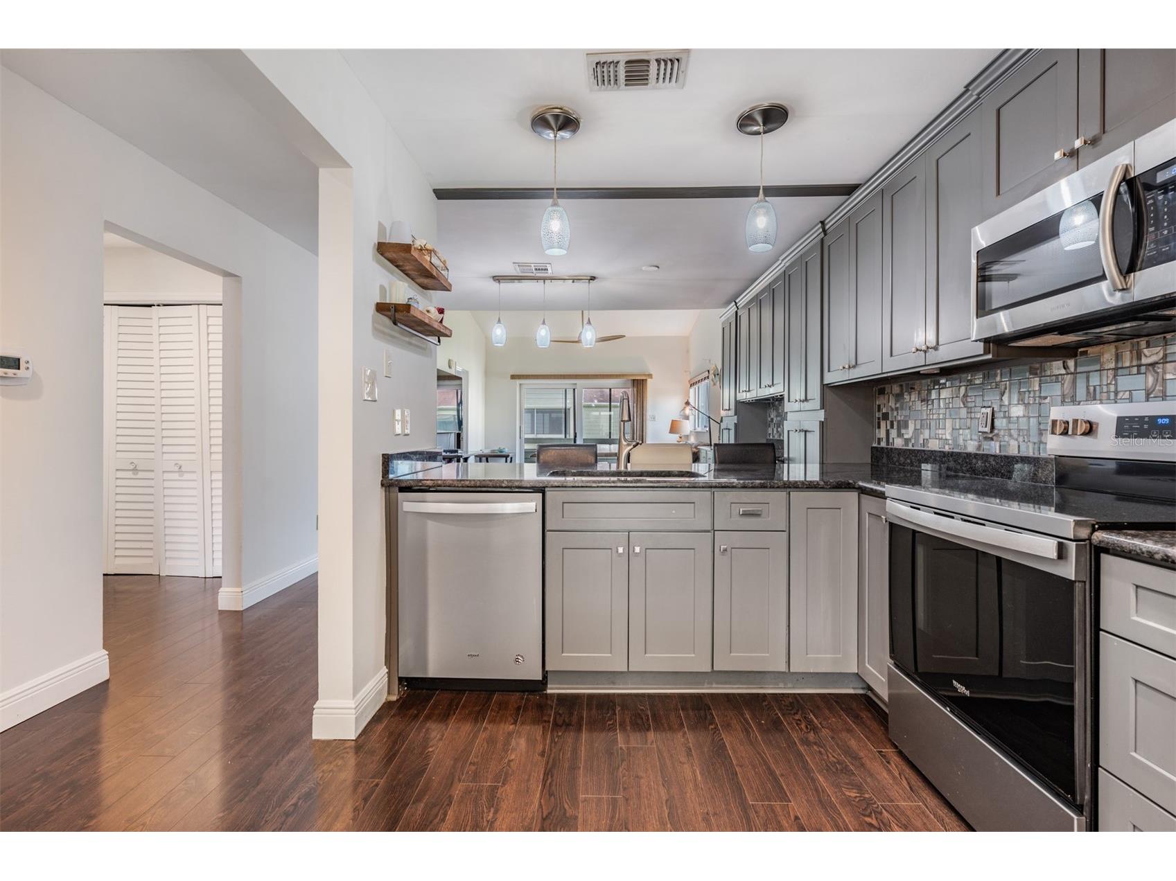 637 Drake Lane N Dunedin FL 34698 TB8492226 image7
