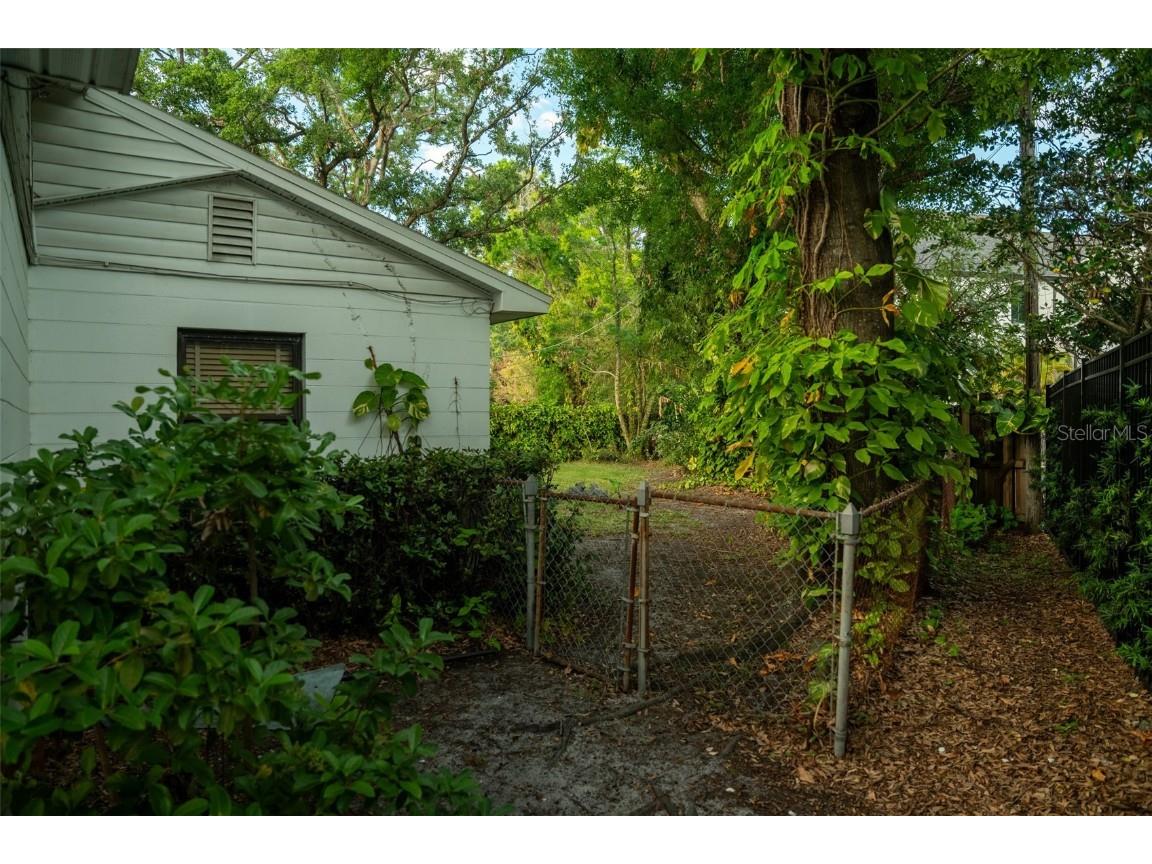 637 Jamaica Avenue Tampa FL 33606 TB8322800 image5