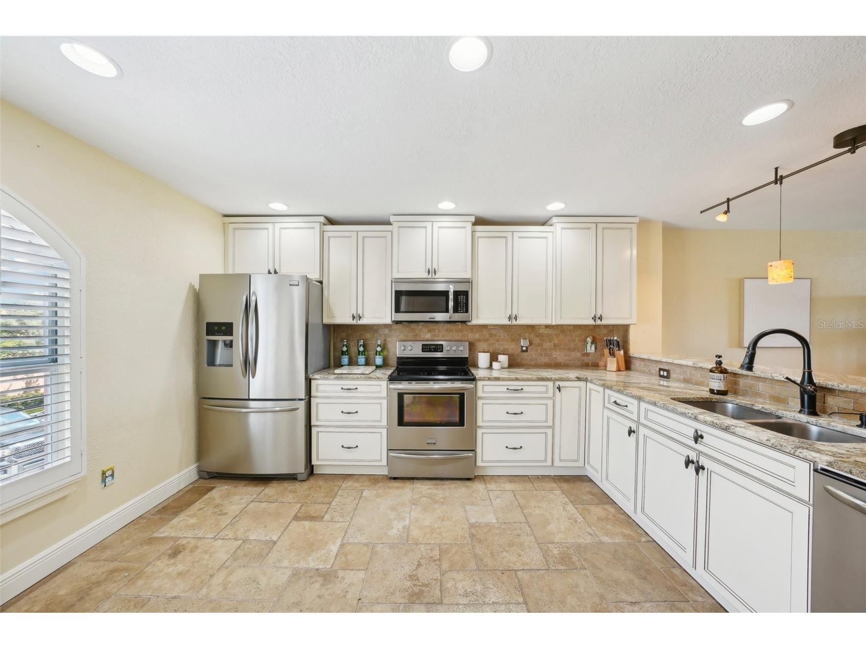 637 Pinellas Bayway #105 Tierra Verde FL 33715 TB8503537 image11