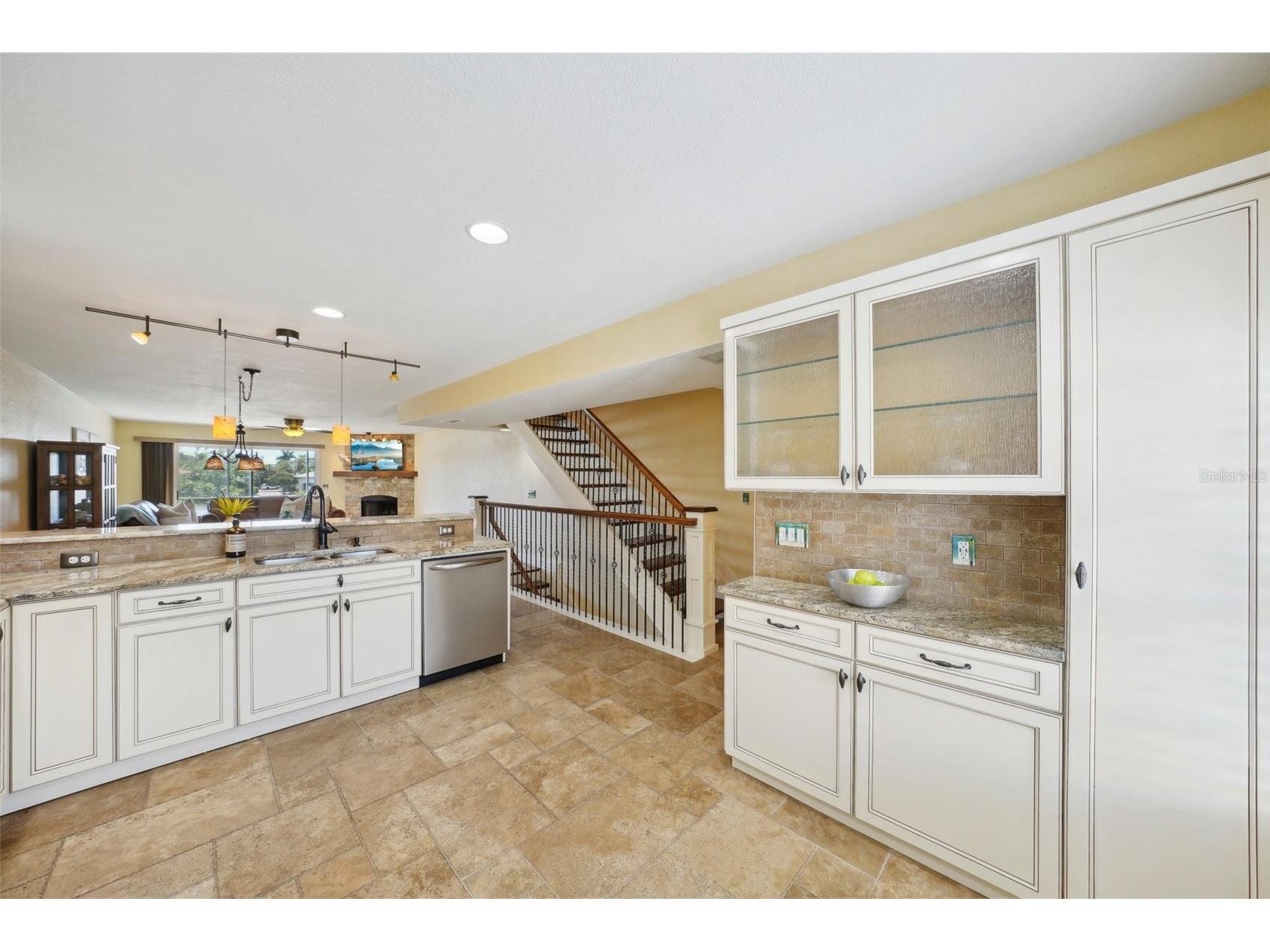 637 Pinellas Bayway #105 Tierra Verde FL 33715 TB8503537 image14