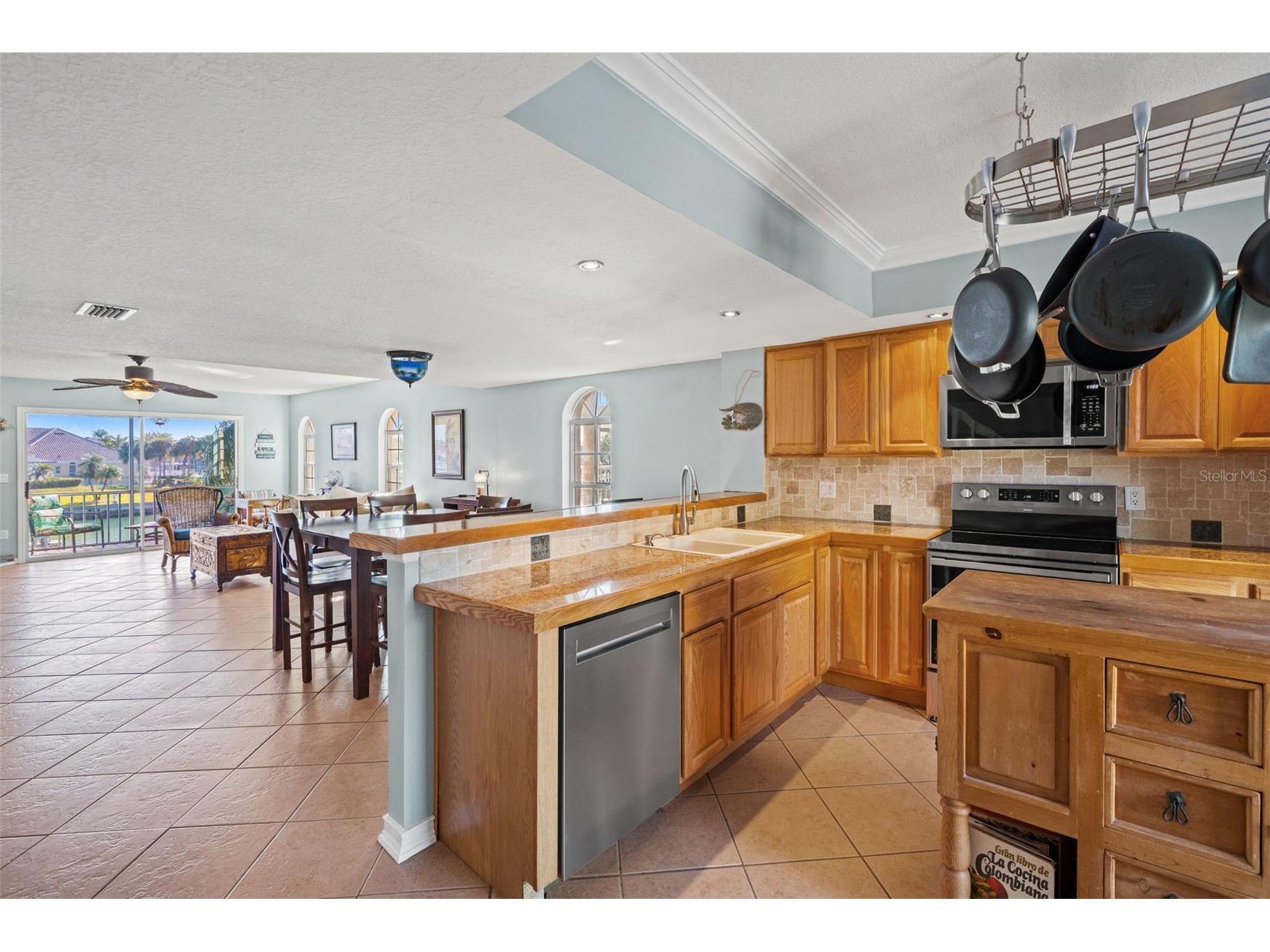 637 Pinellas Bayway S #111 Saint Petersburg FL 33715 TB8463347 image13