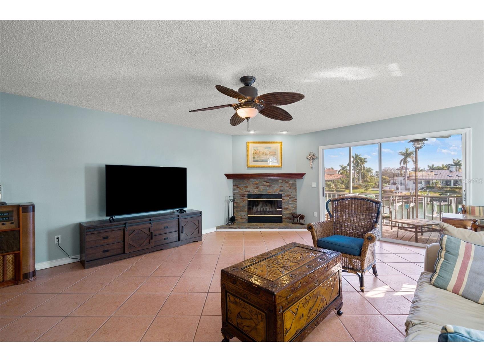 637 Pinellas Bayway S #111 Saint Petersburg FL 33715 TB8463347 image25