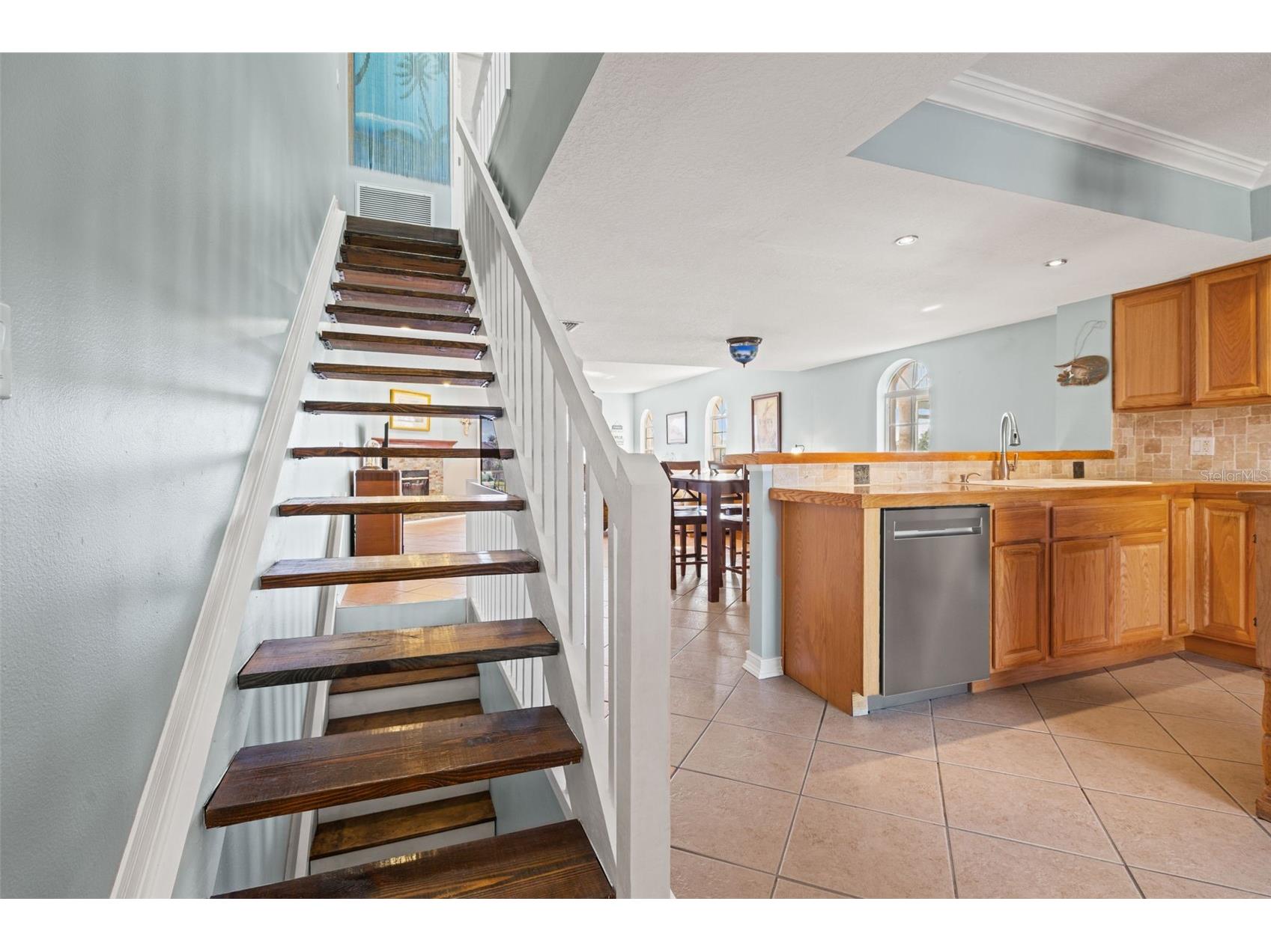 637 Pinellas Bayway S #111 Saint Petersburg FL 33715 TB8463347 image30