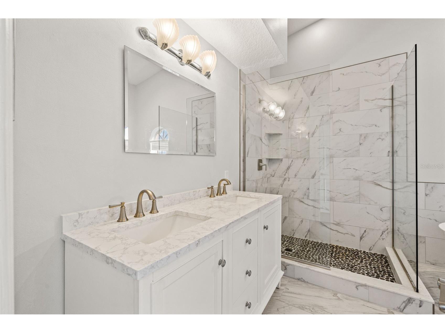 637 Pinellas Bayway S #111 Saint Petersburg FL 33715 TB8463347 image42