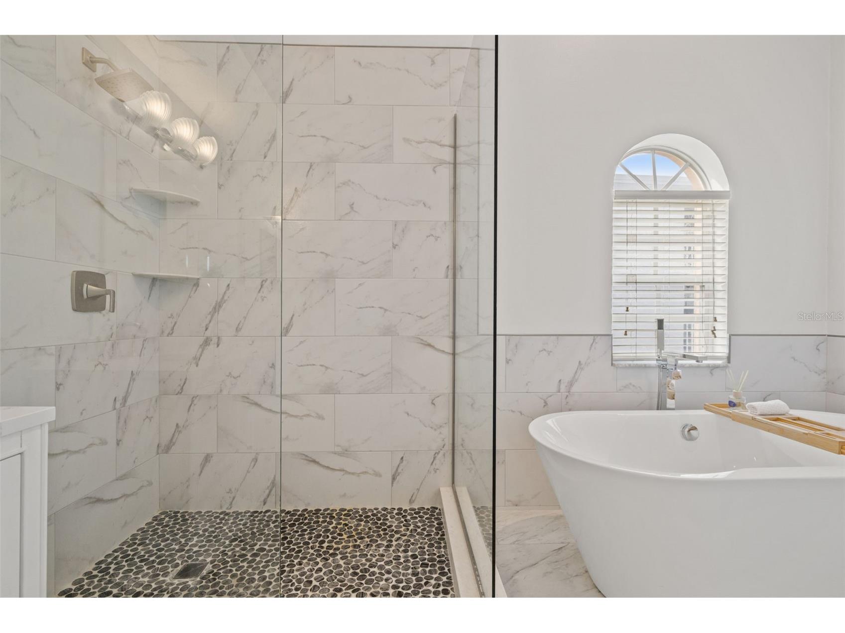 637 Pinellas Bayway S #111 Saint Petersburg FL 33715 TB8463347 image44