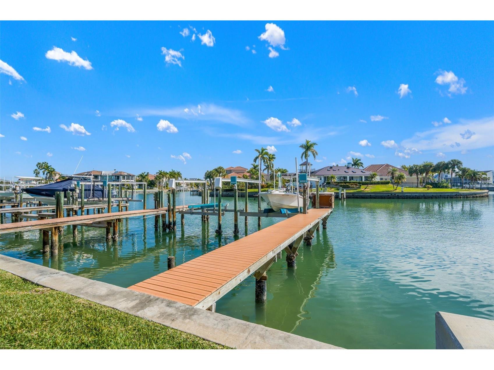 637 Pinellas Bayway S #111 Saint Petersburg FL 33715 TB8463347 image71