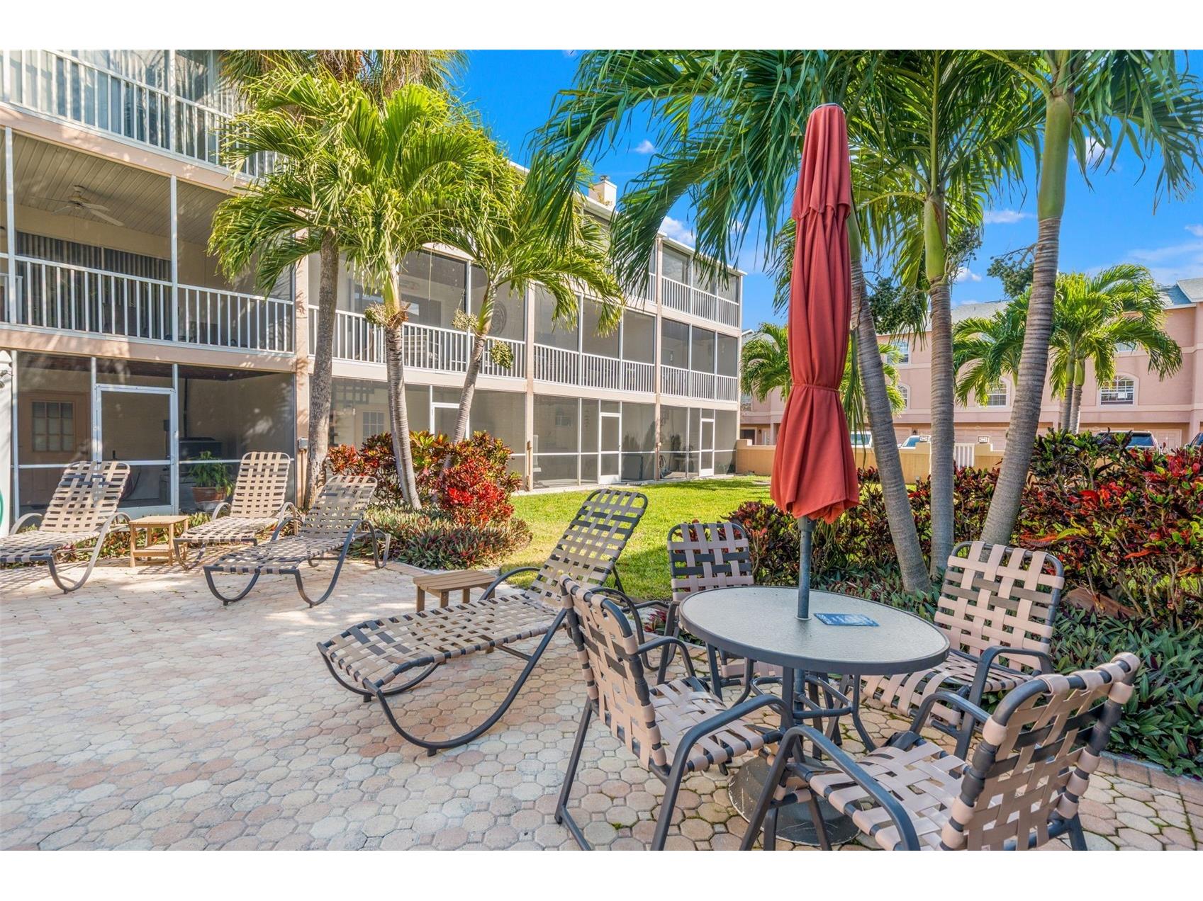 637 Pinellas Bayway S #111 Saint Petersburg FL 33715 TB8463347 image72