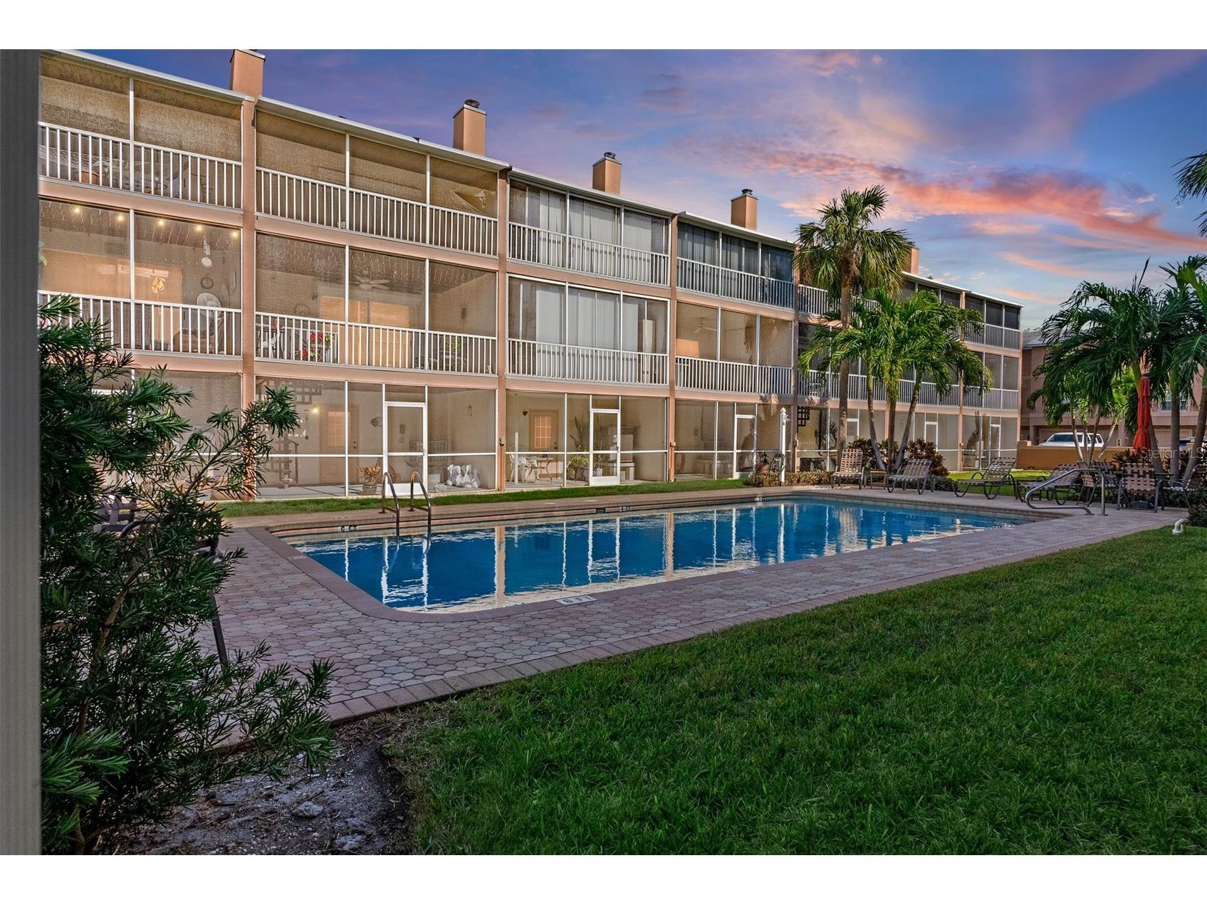 637 Pinellas Bayway S #207 Tierra Verde FL 33715 TB8505181 image2