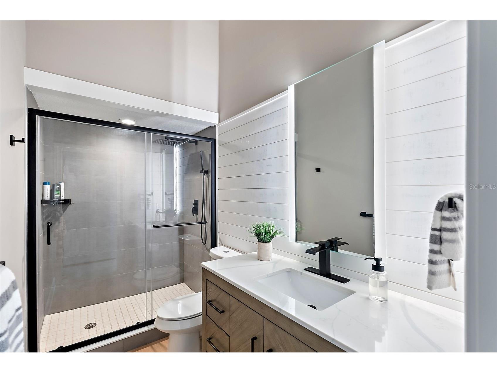 637 Pinellas Bayway S #207 Tierra Verde FL 33715 TB8505181 image25
