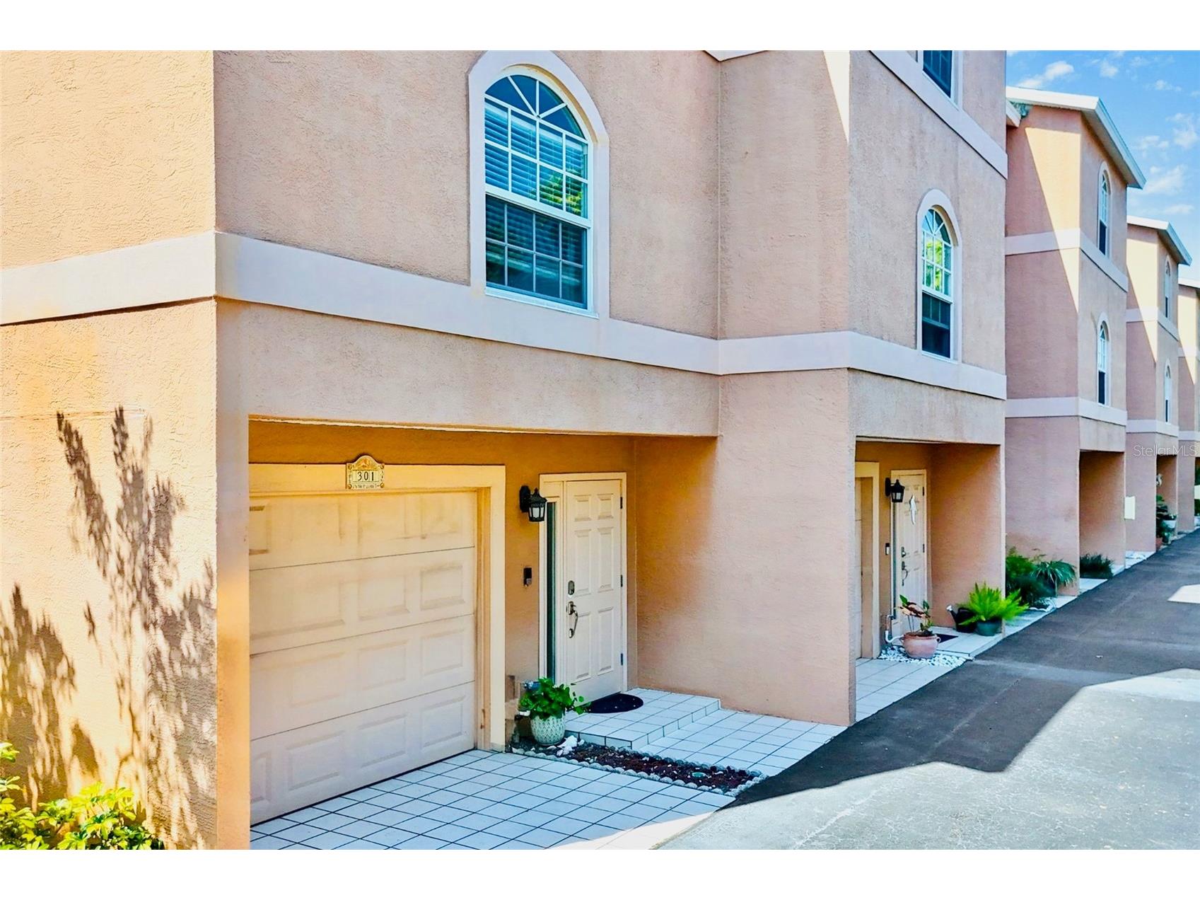 637 Pinellas Bayway S #301 Tierra Verde FL 33715 TB8490902 image1