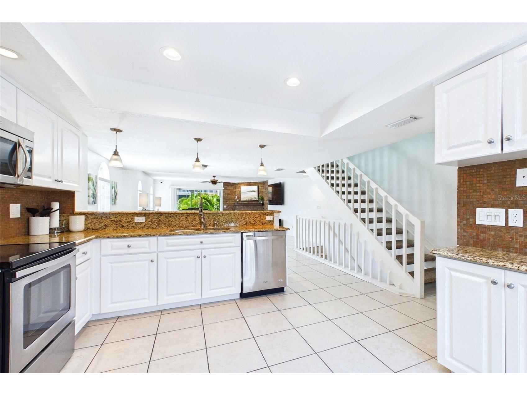 637 Pinellas Bayway S #301 Tierra Verde FL 33715 TB8490902 image5