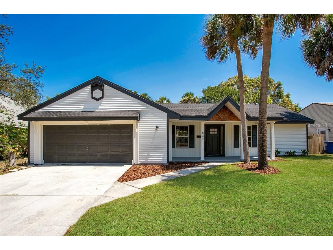 637 Surrey Way S Saint Petersburg FL 33705 A4573013 image1