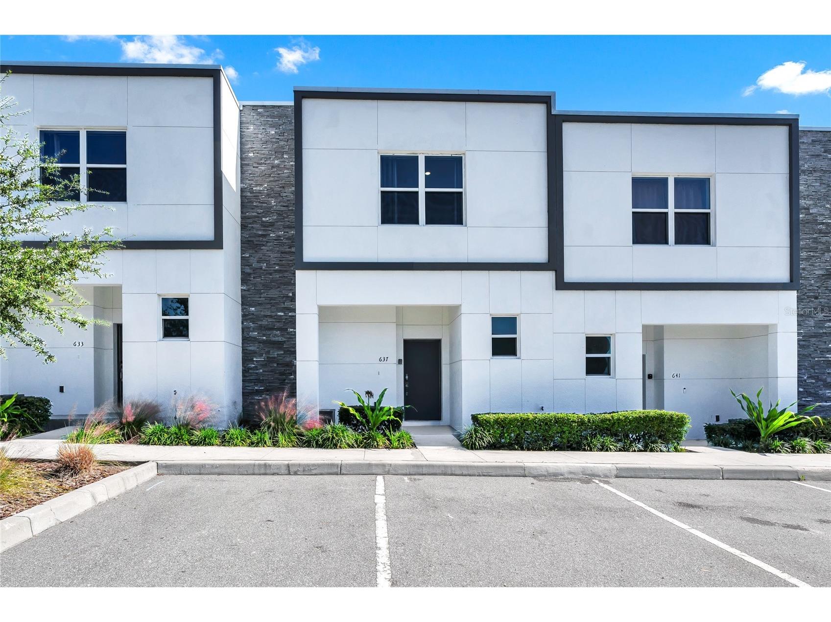 637 Trikomo Drive Drive Davenport FL 33896 O6401914 image1