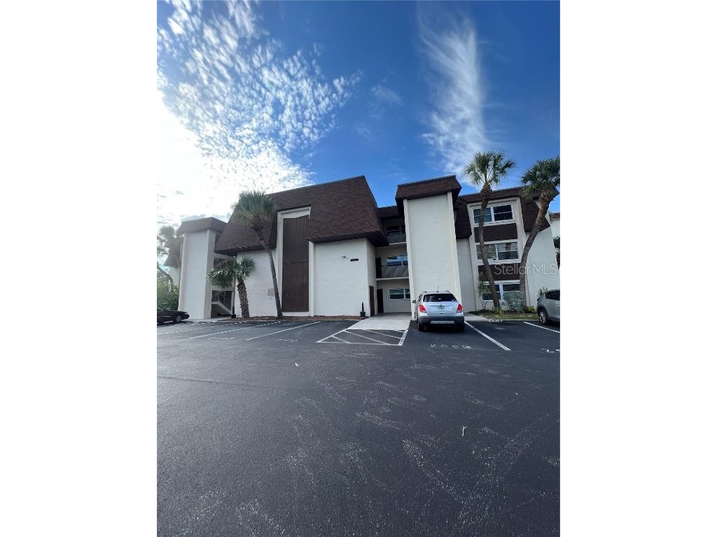 6370 1st Street N #304 Saint Petersburg FL 33702 U8222463 image1