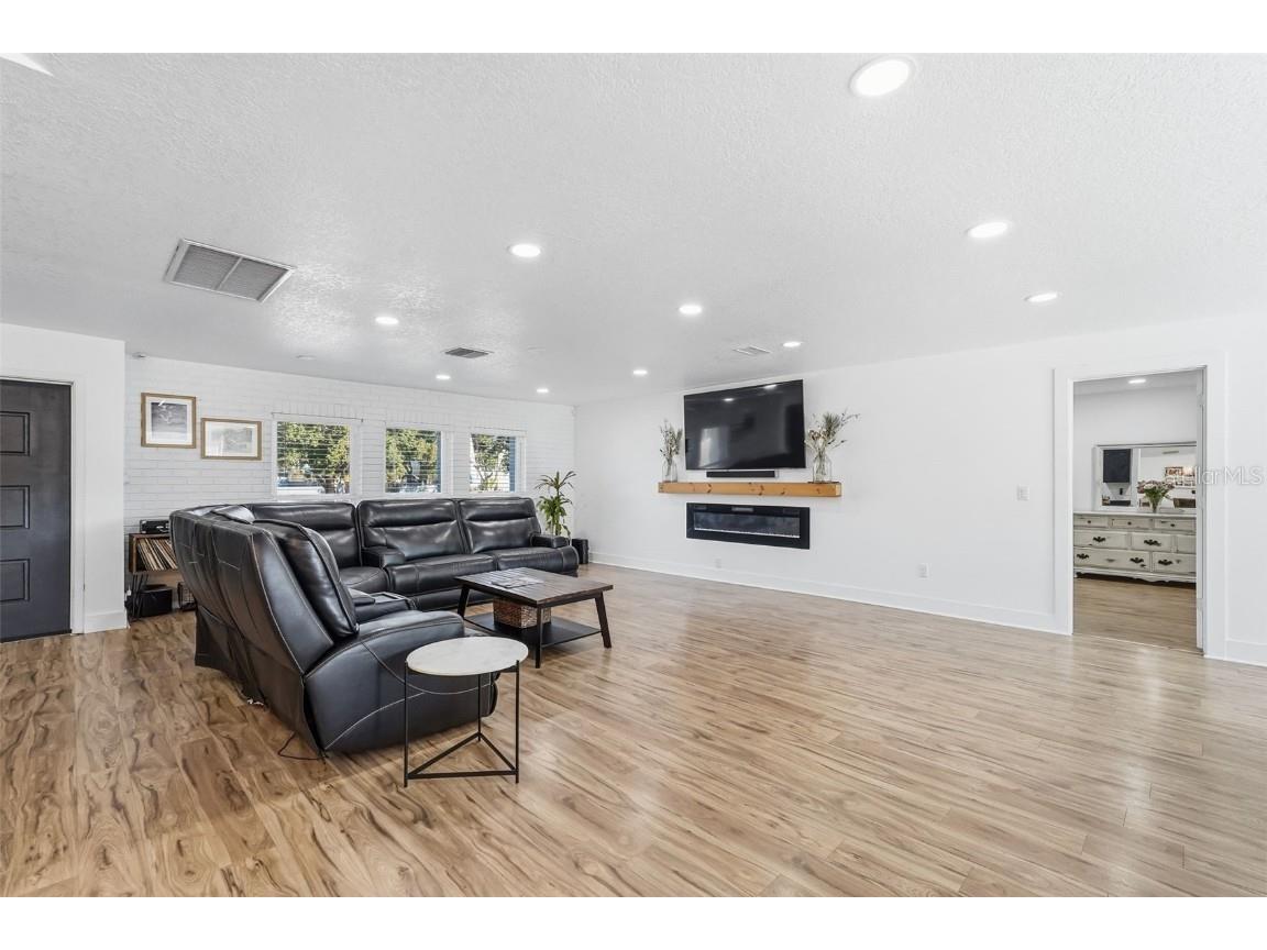 6370 90th Avenue N Pinellas Park FL 33782 TB8447718 image7