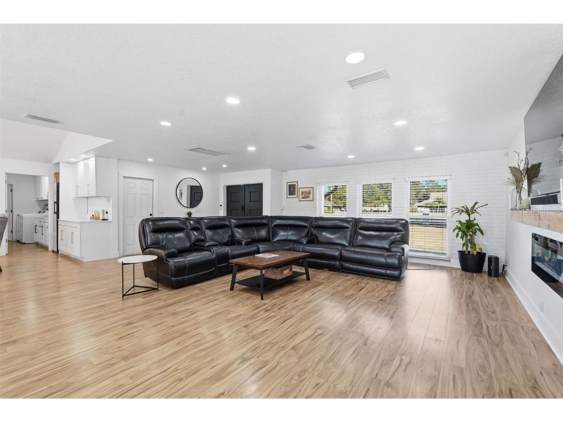 6370 90th Avenue N Pinellas Park FL 33782 TB8447718 image8