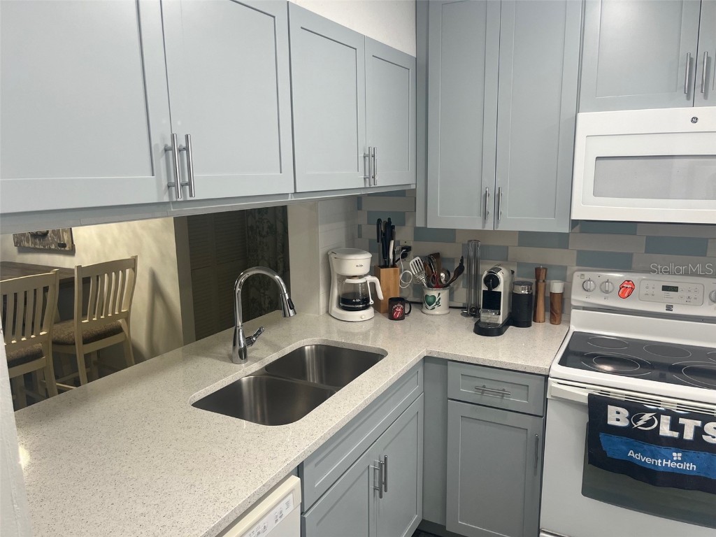 6372 Palma Del Mar Boulevard S #214 Saint Petersburg FL 33715 TB8407825 image3