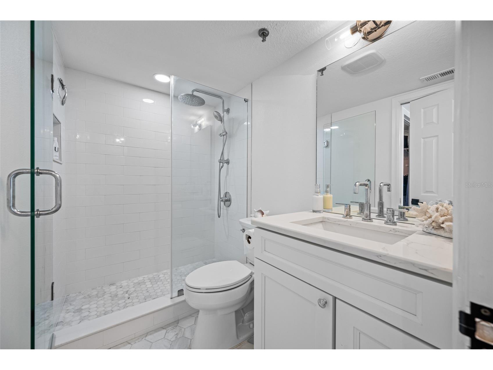 6372 Palma Del Mar Boulevard S #601 Saint Petersburg FL 33715 - BOCA CIEGA BAY TB8432966 image19