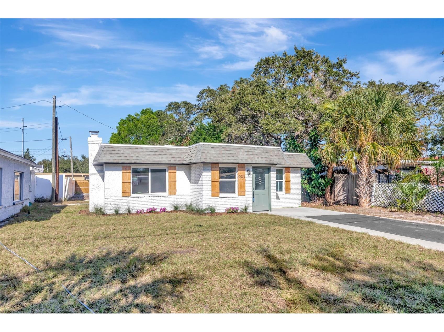 6375 Emerson Avenue S Saint Petersburg FL 33707 TB8396985 image1