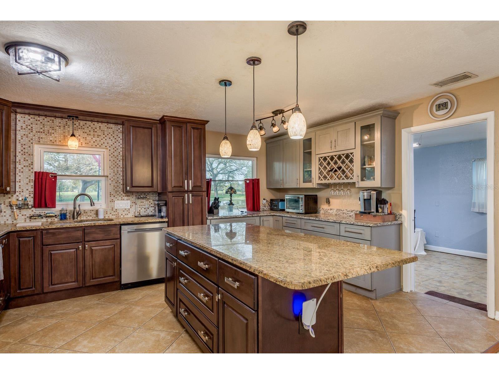 6377 13th Avenue N Saint Petersburg FL 33710 TB8486054 image11