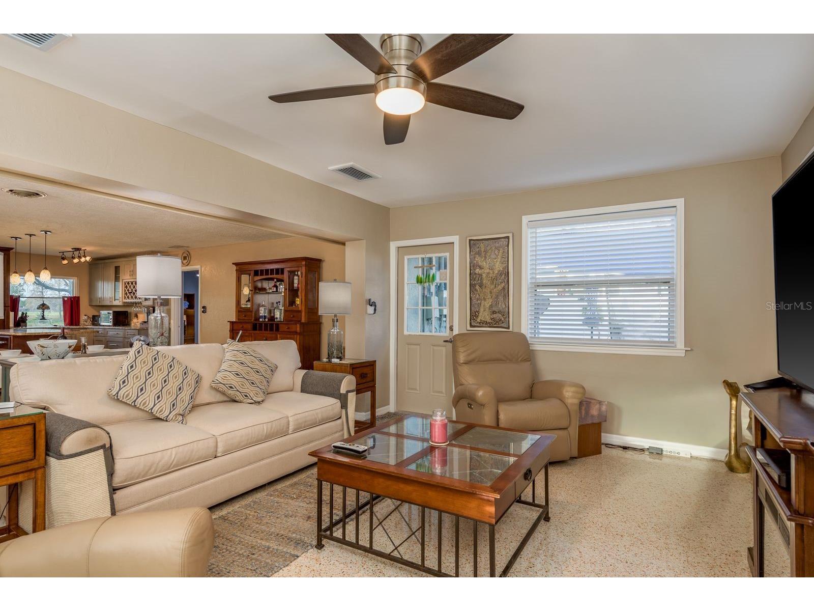 6377 13th Avenue N Saint Petersburg FL 33710 TB8486054 image16