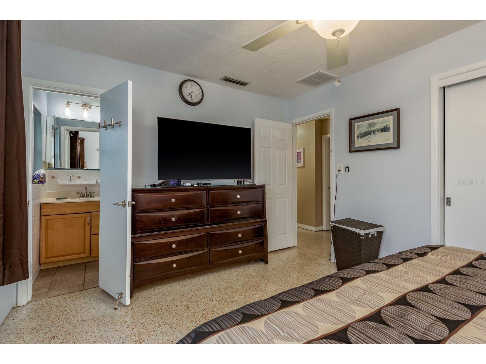 6377 13th Avenue N Saint Petersburg FL 33710 TB8486054 image26