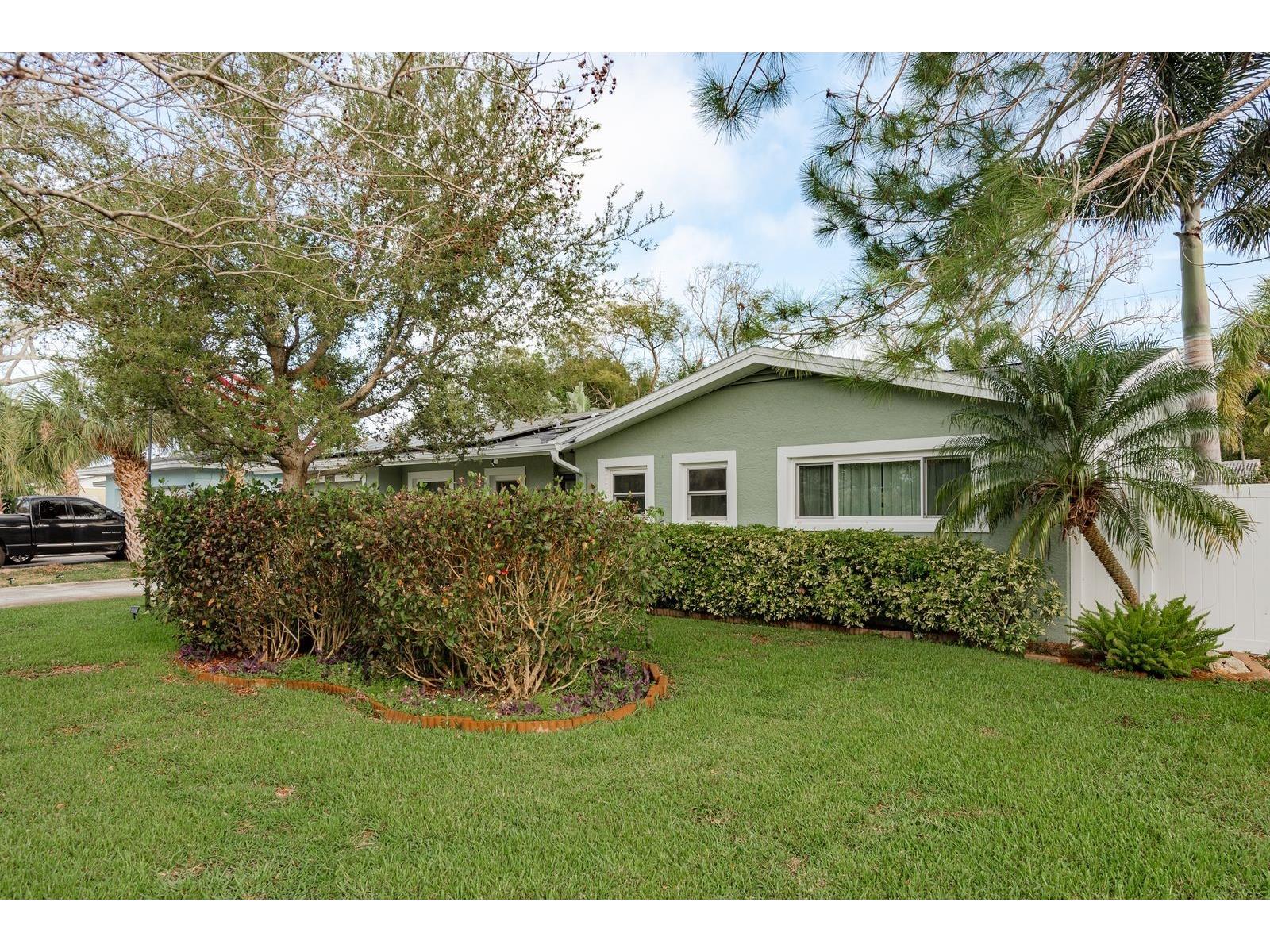 6377 13th Avenue N Saint Petersburg FL 33710 TB8486054 image4