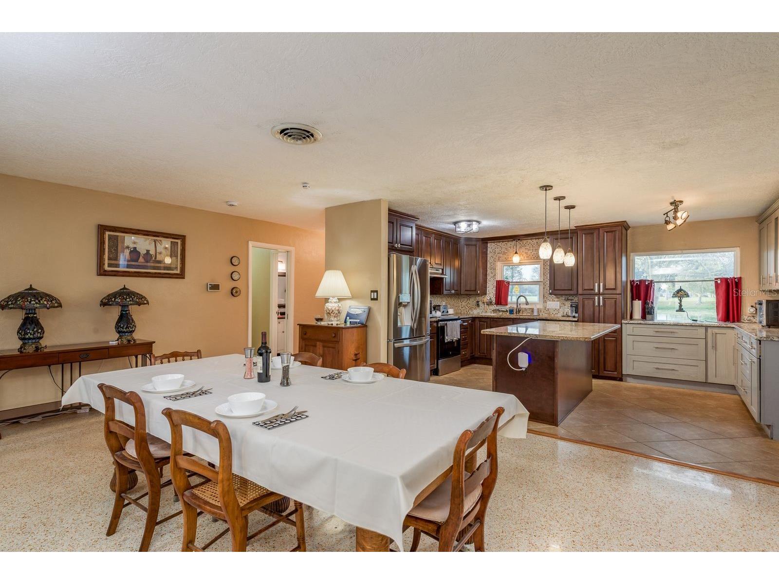 6377 13th Avenue N Saint Petersburg FL 33710 TB8486054 image8