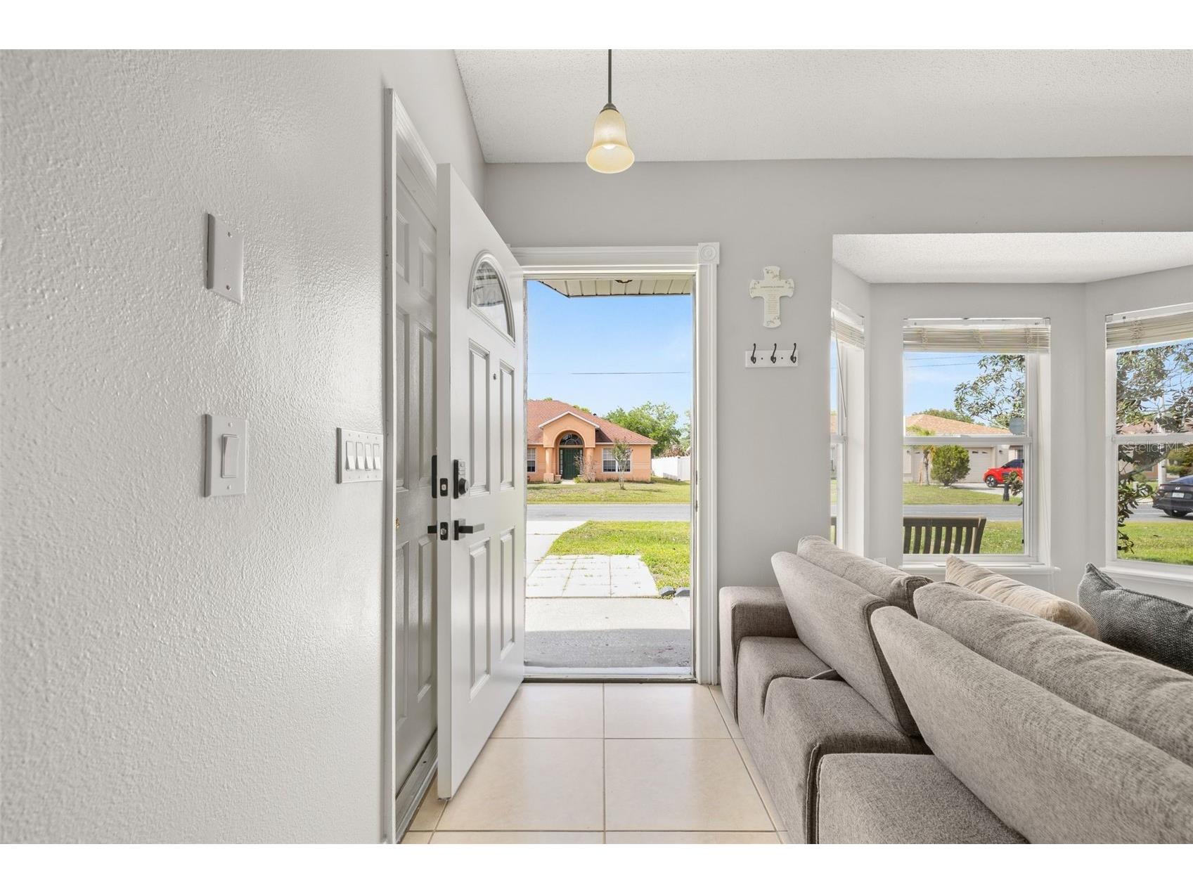 638 Basingstoke Court Kissimmee FL 34758 S5147201 image3