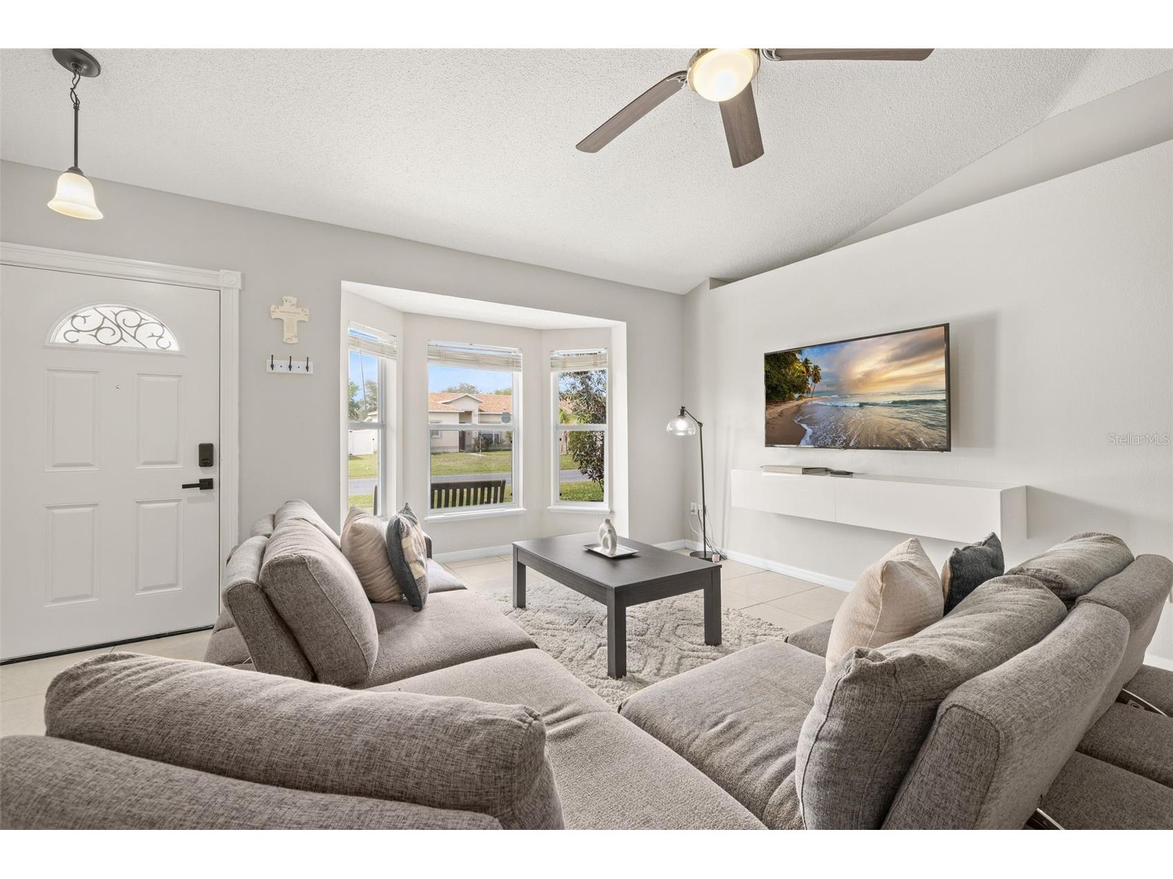 638 Basingstoke Court Kissimmee FL 34758 S5147201 image4