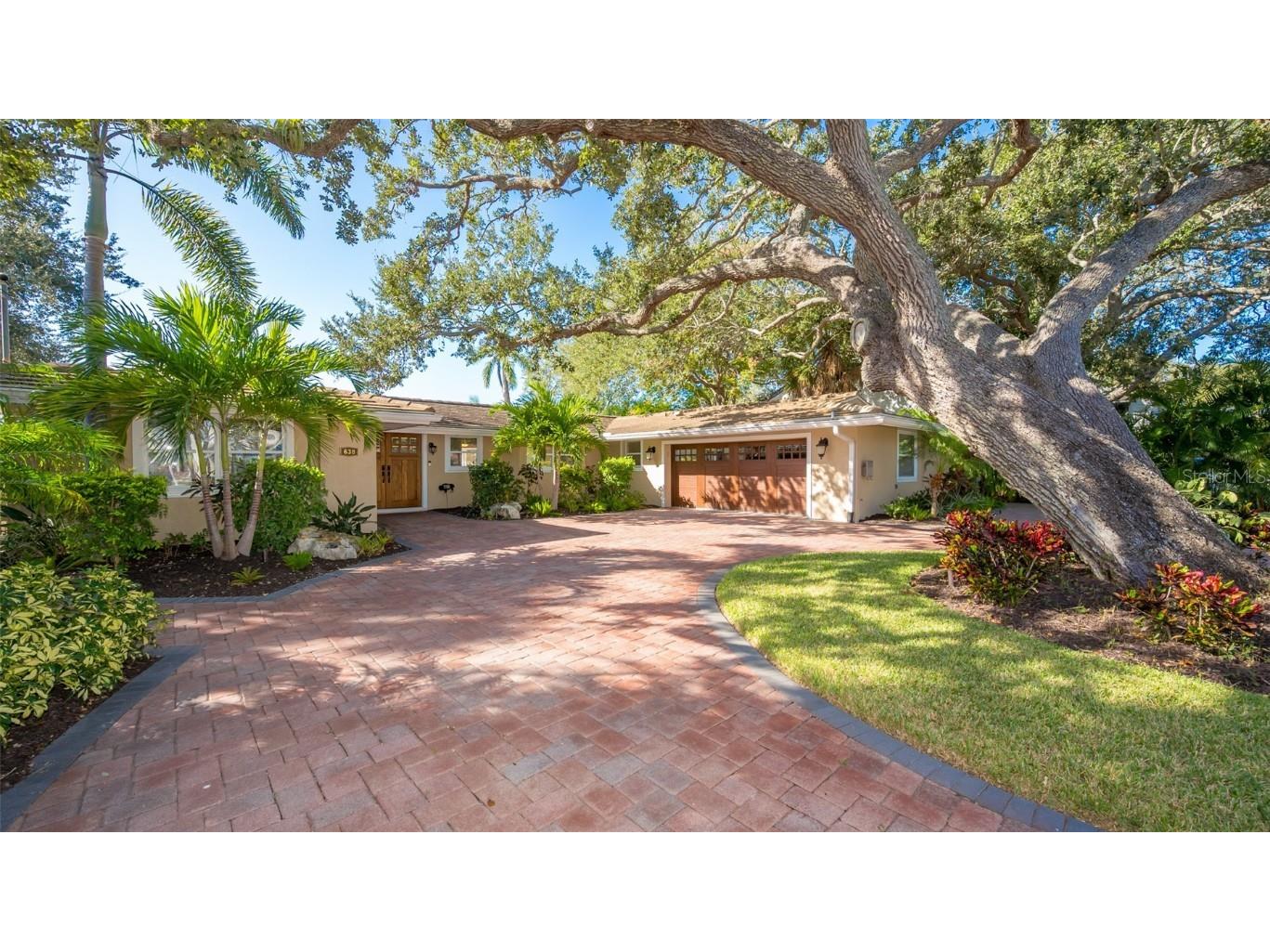 638 Waterside Way Sarasota FL 34242 A4588242 image1