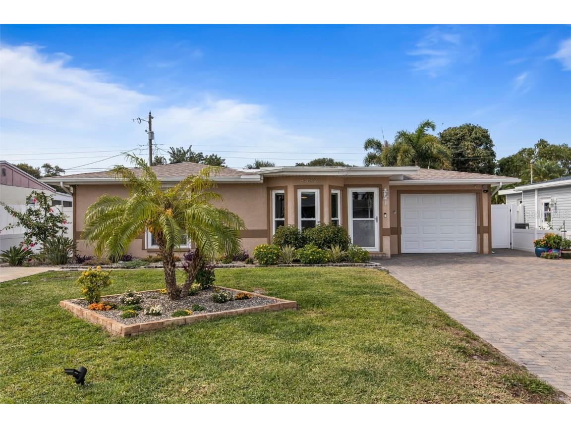 6382 44th Avenue N Kenneth City FL 33709 U8198821 image1