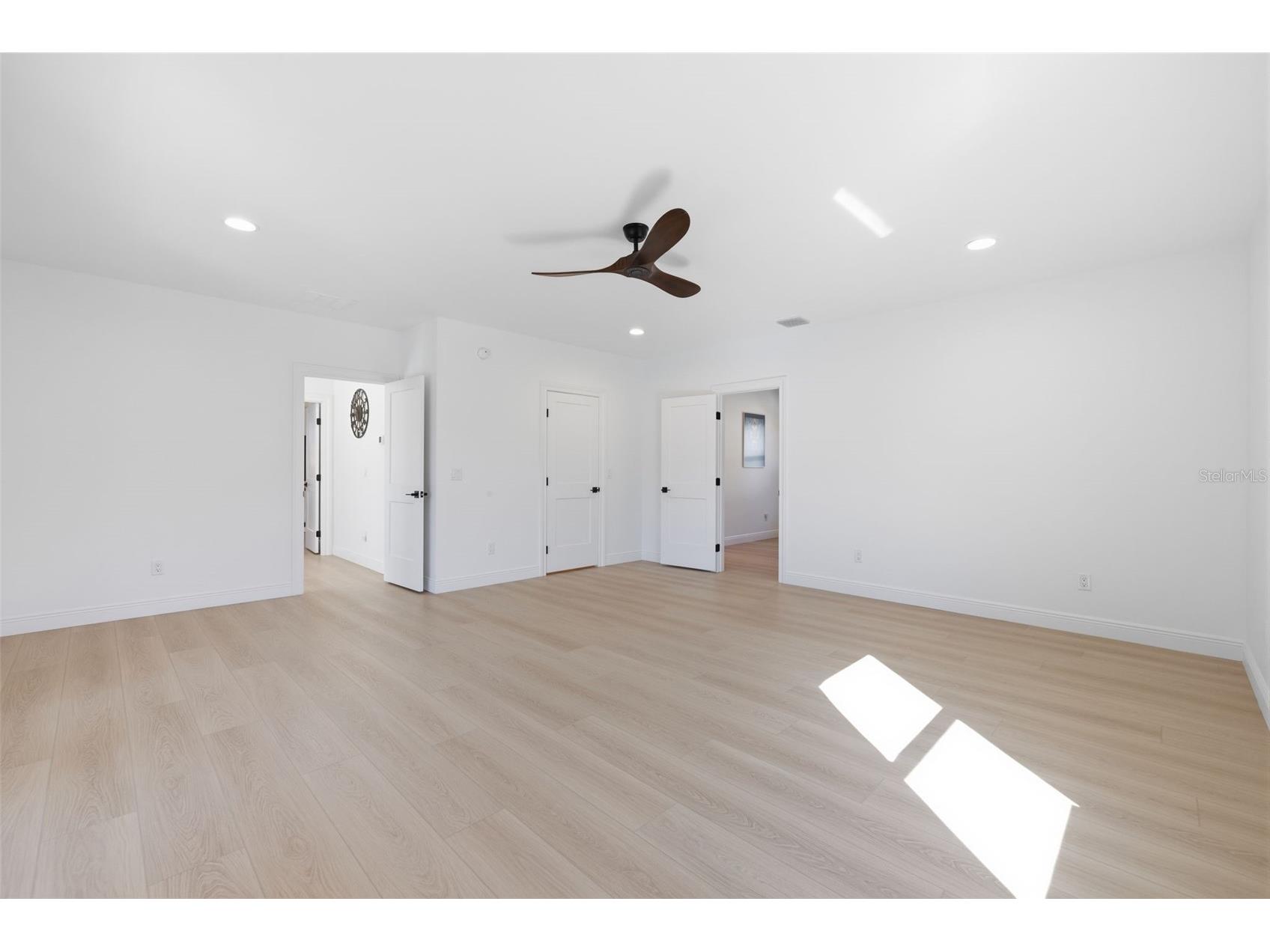 639 43rd Avenue N Saint Petersburg FL 33703 TB8482387 image27