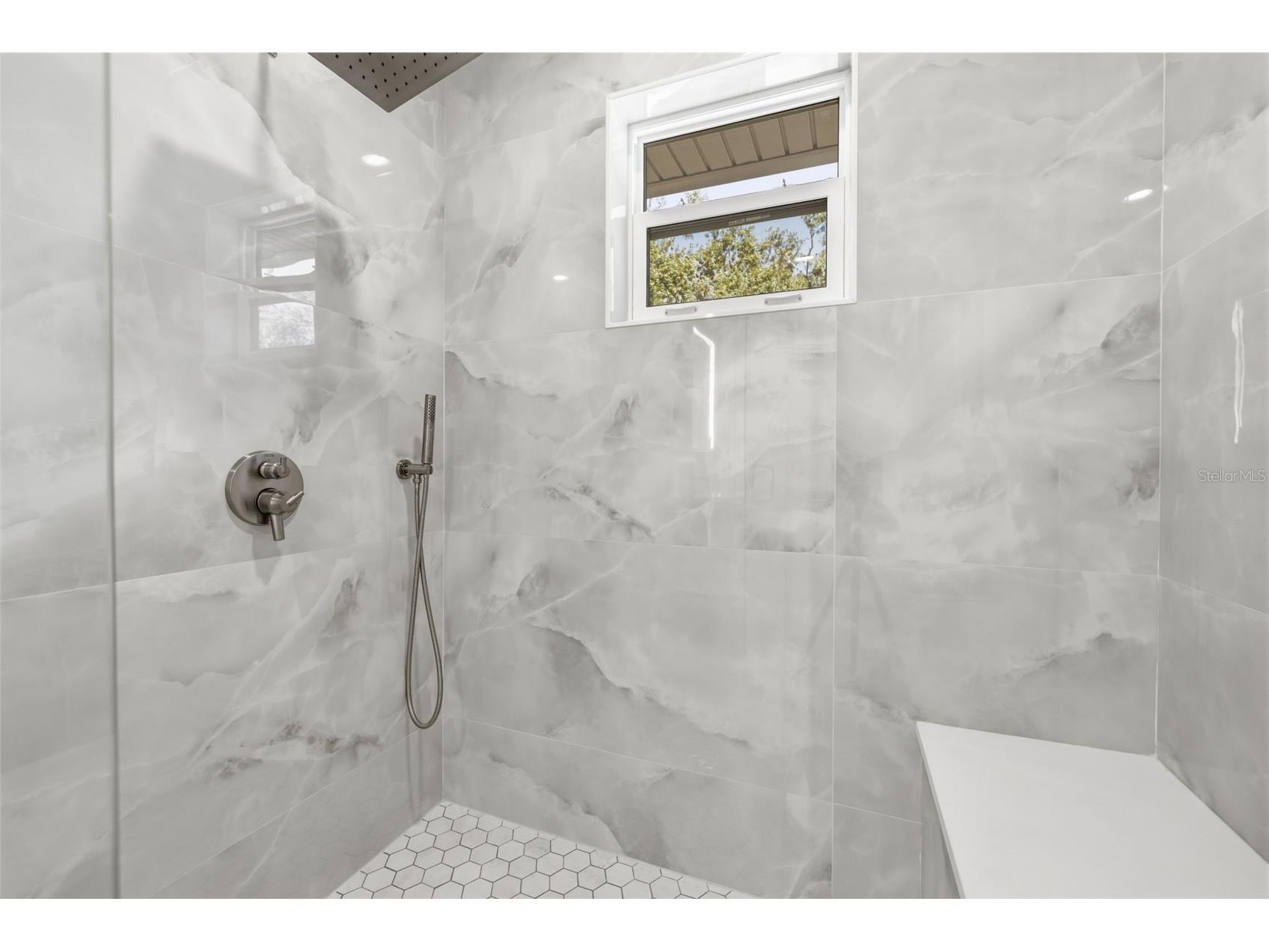 639 43rd Avenue N Saint Petersburg FL 33703 TB8482387 image32