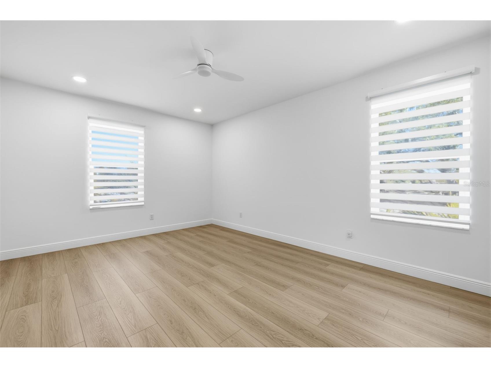 639 43rd Avenue N Saint Petersburg FL 33703 TB8482387 image36