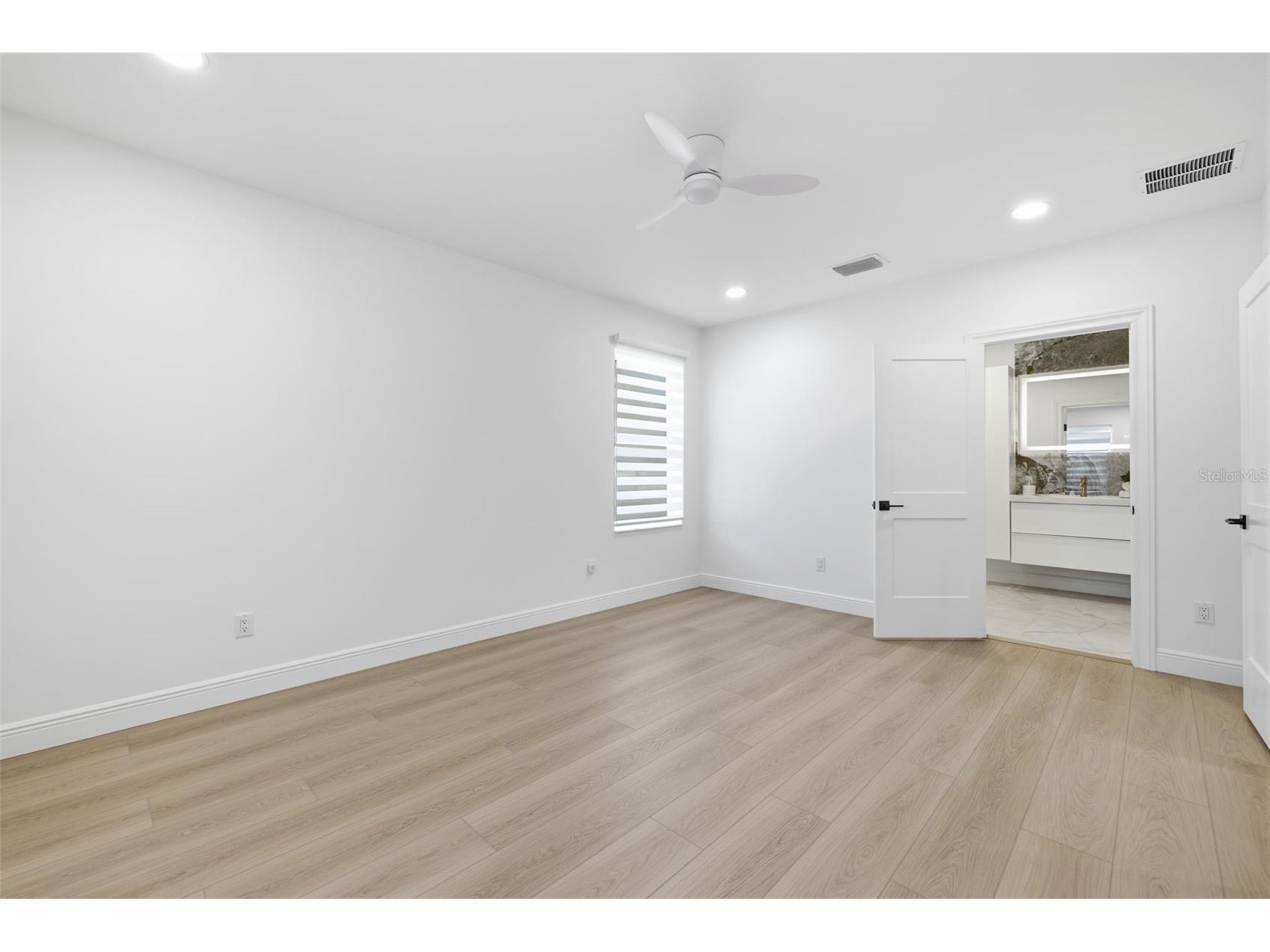 639 43rd Avenue N Saint Petersburg FL 33703 TB8482387 image38