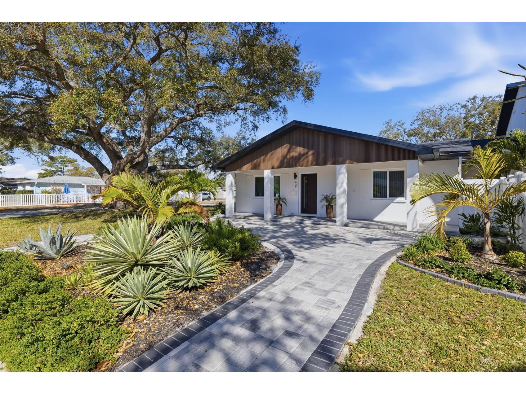 639 43rd Avenue N Saint Petersburg FL 33703 TB8482387 image60