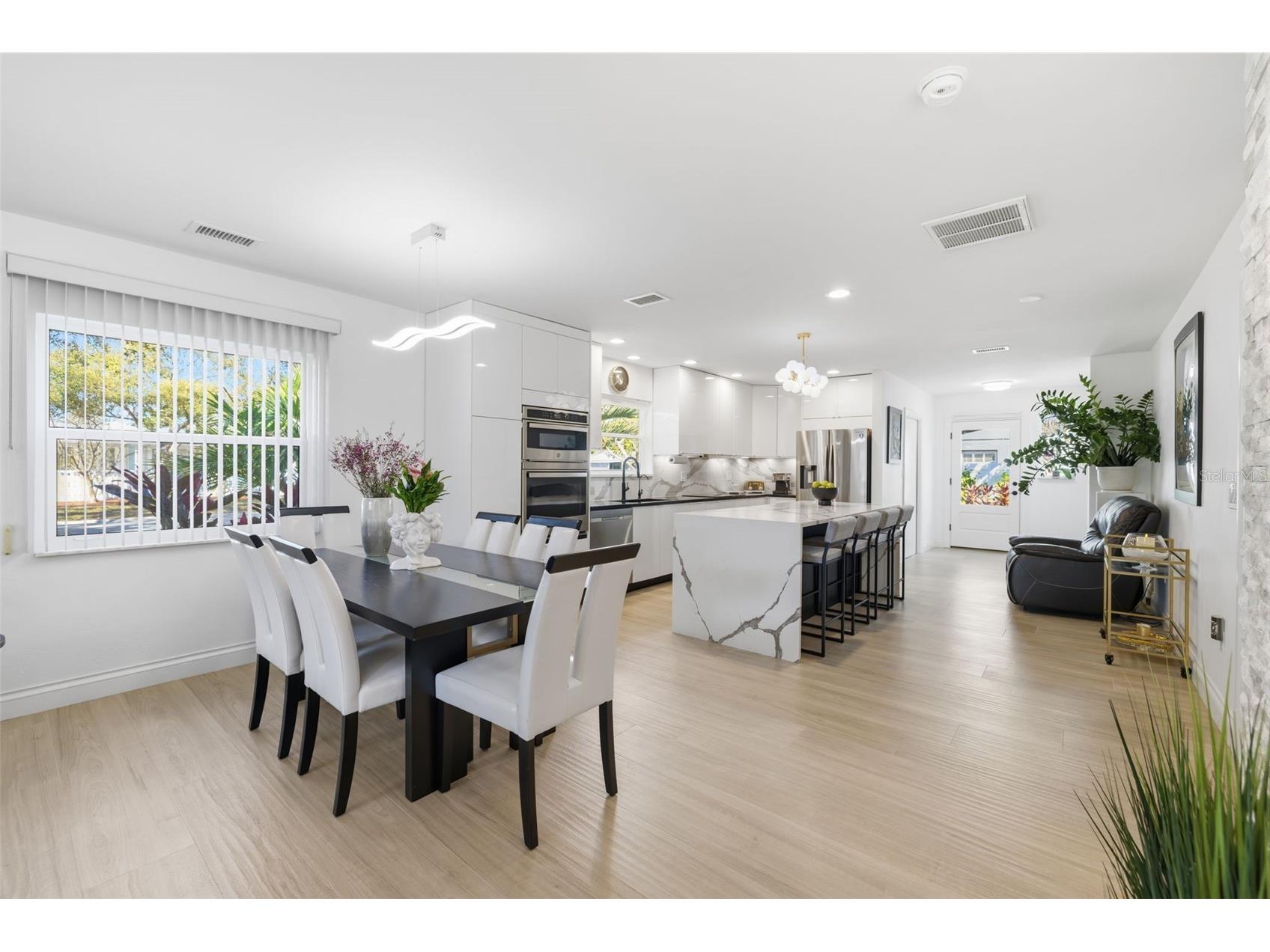 639 43rd Avenue N Saint Petersburg FL 33703 TB8482387 image63