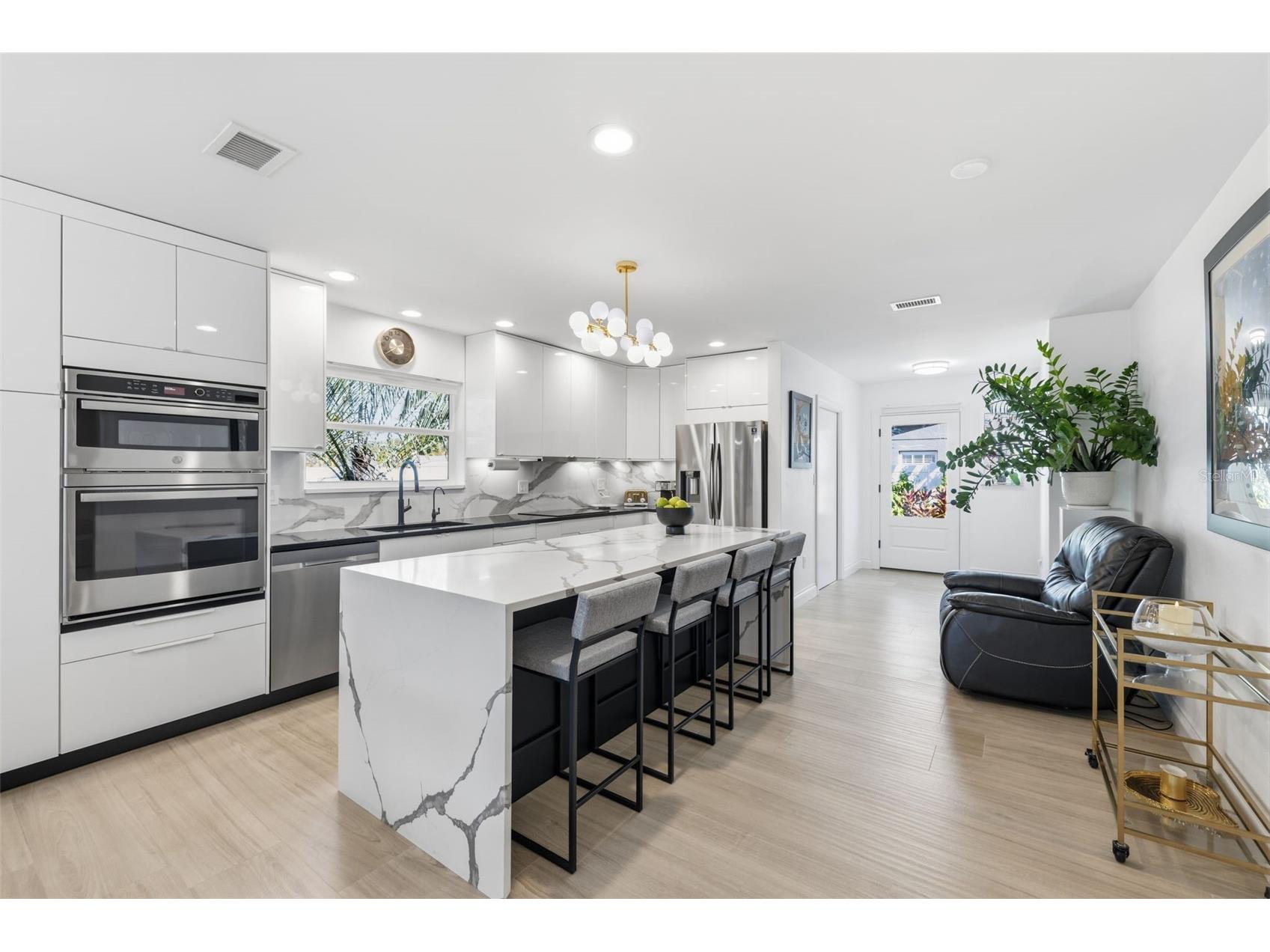 639 43rd Avenue N Saint Petersburg FL 33703 TB8482387 image64