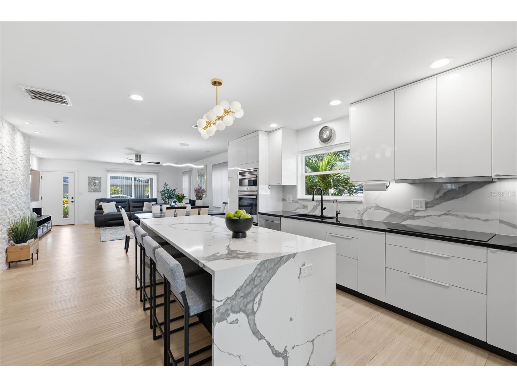 639 43rd Avenue N Saint Petersburg FL 33703 TB8482387 image65