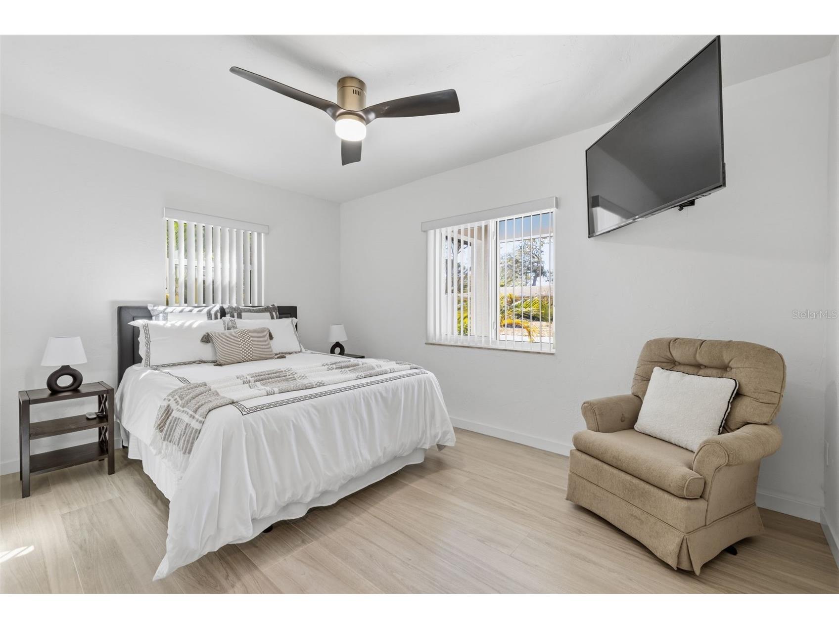 639 43rd Avenue N Saint Petersburg FL 33703 TB8482387 image70