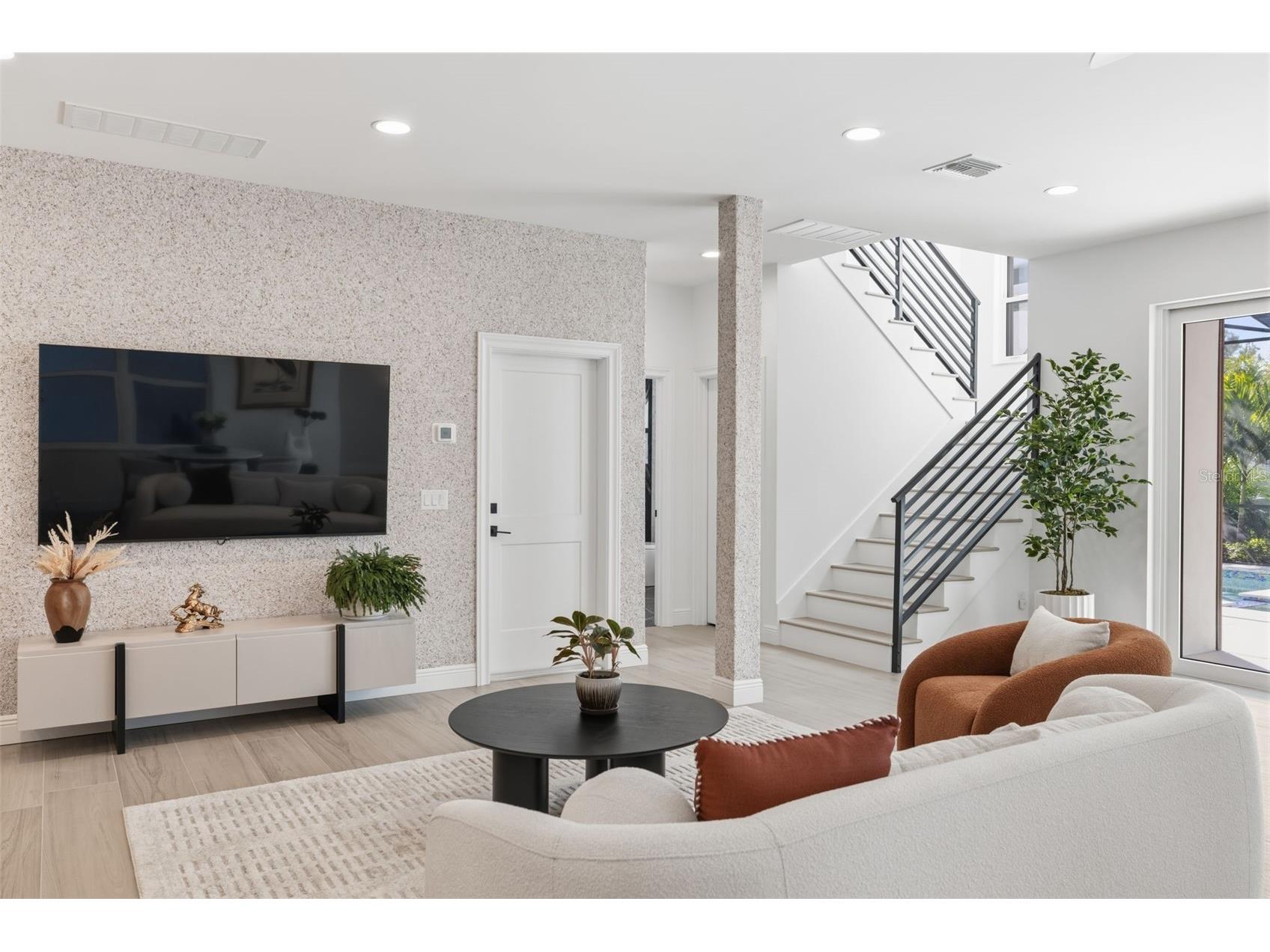 639 43rd Avenue N Saint Petersburg FL 33703 TB8482387 image13