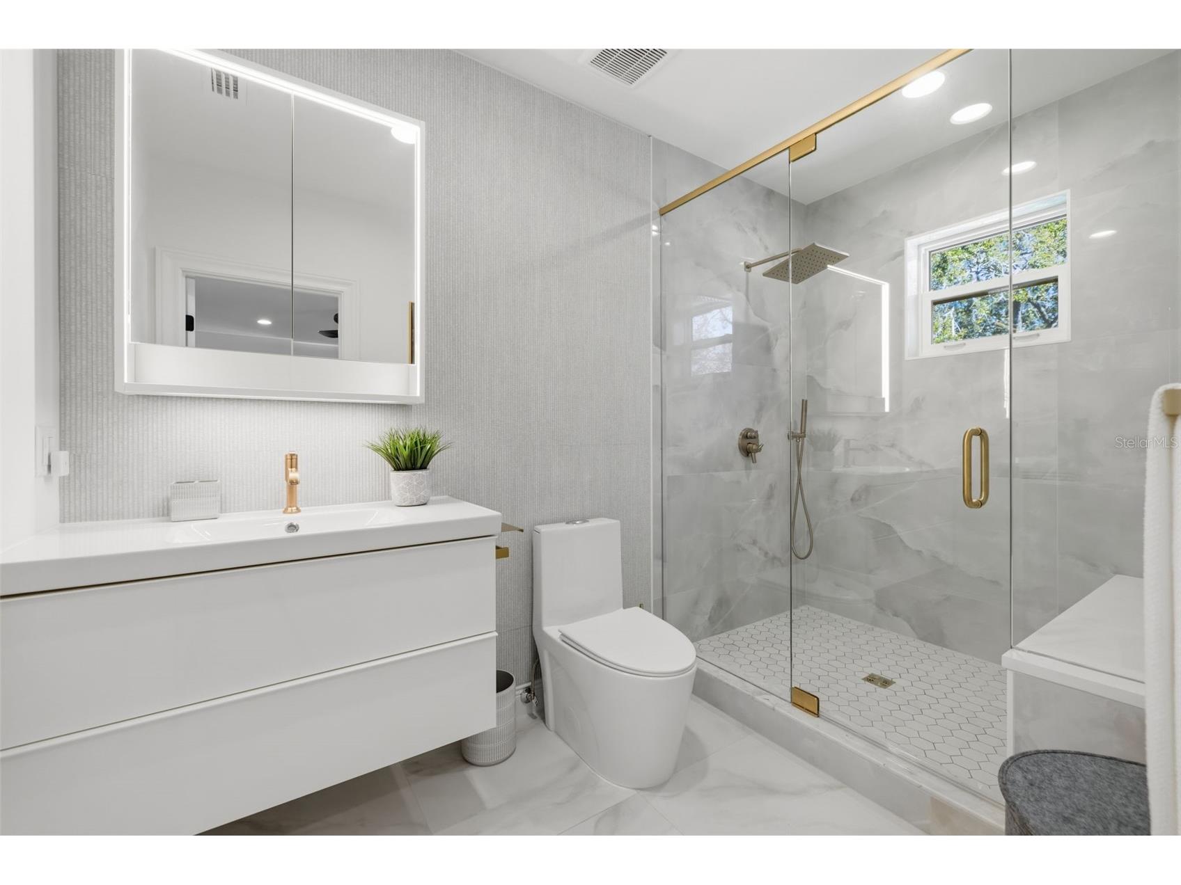 639 43rd Avenue N Saint Petersburg FL 33703 TB8482387 image32
