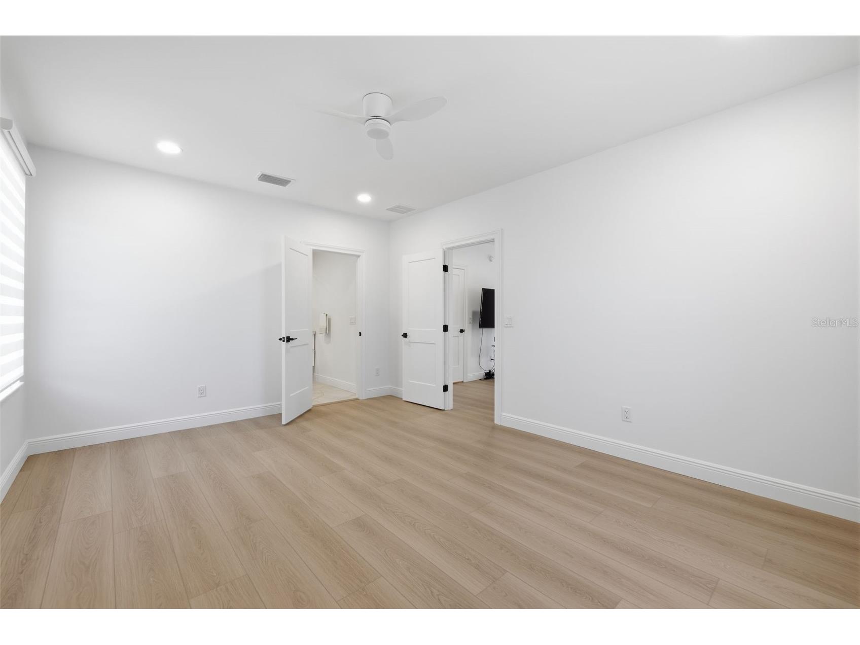 639 43rd Avenue N Saint Petersburg FL 33703 TB8482387 image38